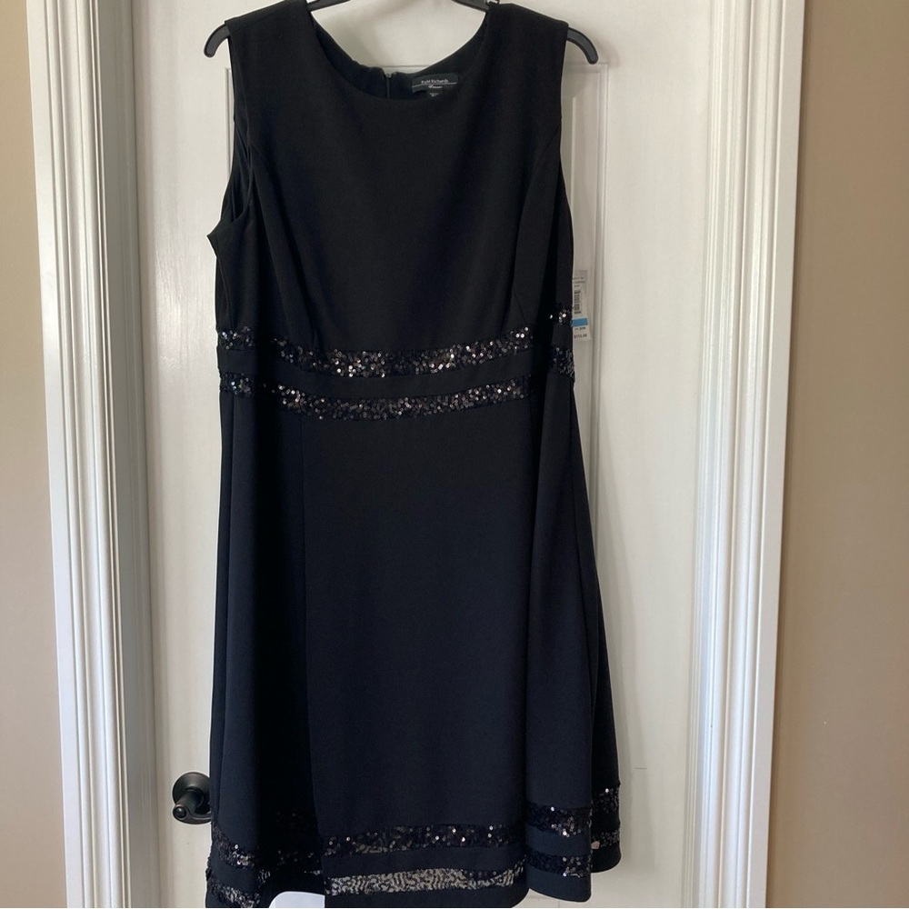 DRESS R&M Richards Formal Black Sleeveless Size 20W W Sequin Detail 3880W NWT